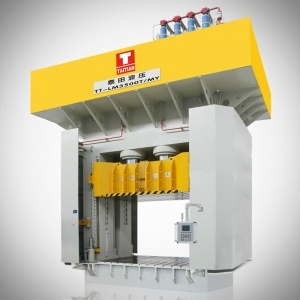 hydraulisk press för kompositmaterial
